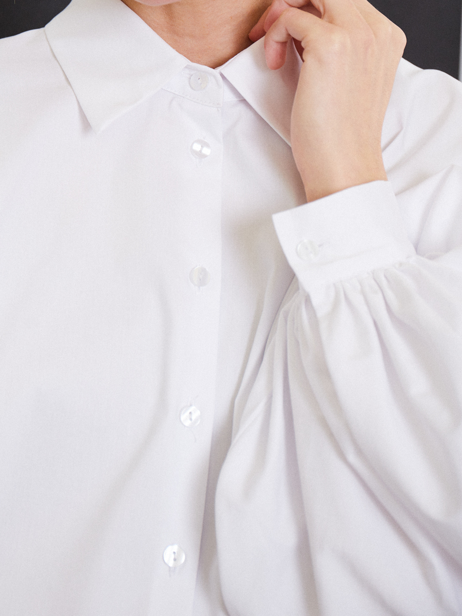 Блуза с объёмными рукавами